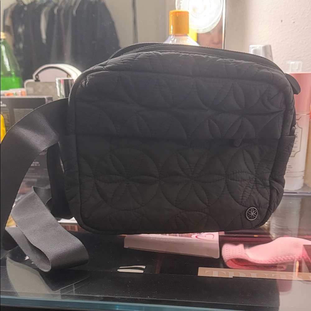 Quilted Black Crossbody Bag - Unbranded